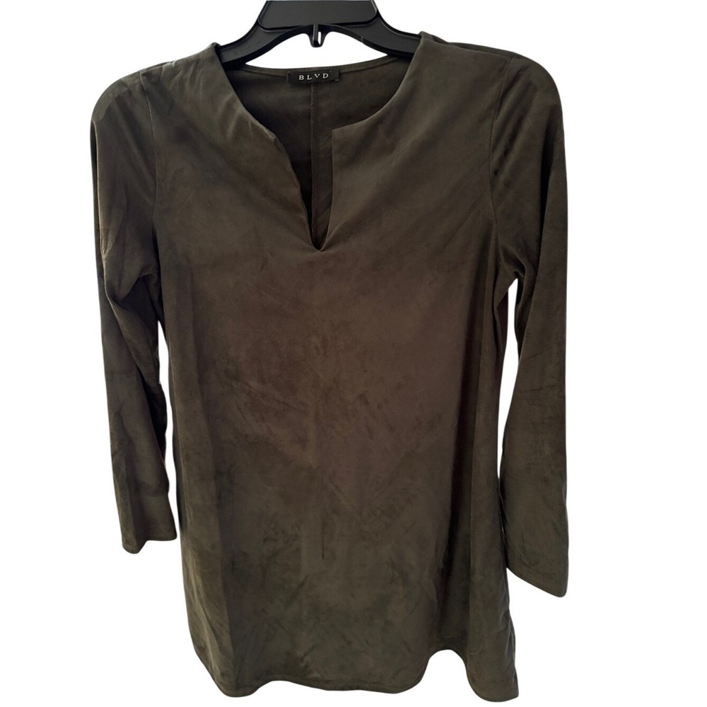 BLVD Olive Green Suede-Look V-Neck Tunic. Size tag missing, S.